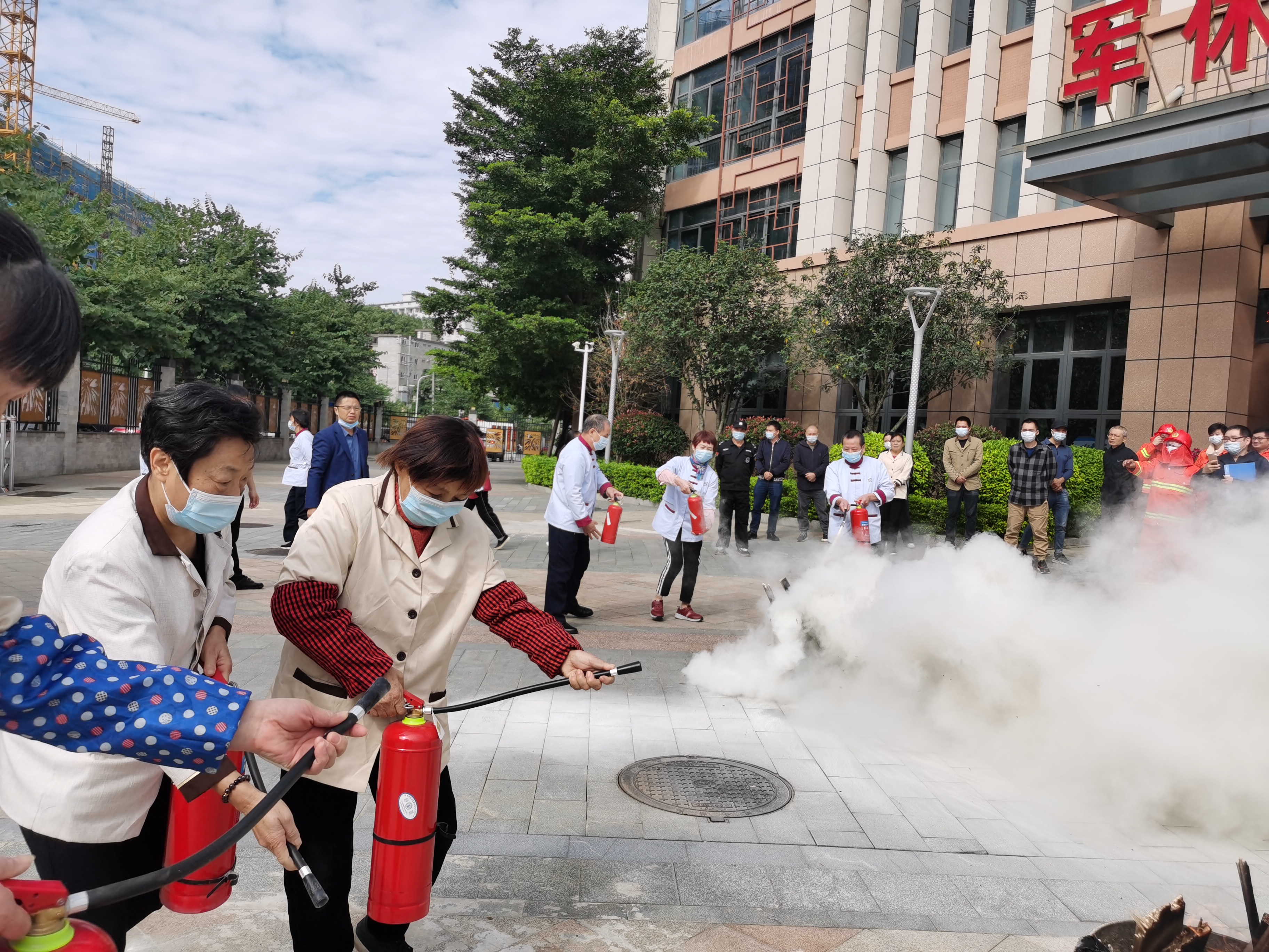 筑牢安全防火墙！国德康养开展消防培训演练