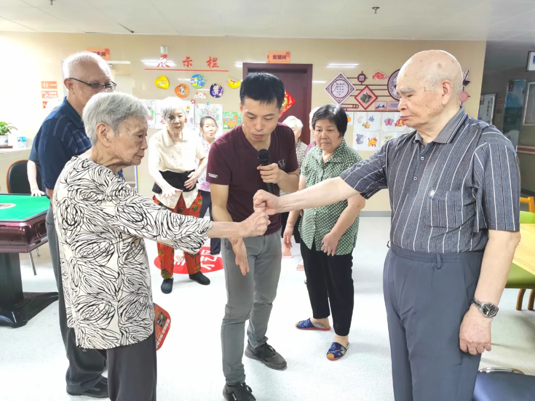 国德康养:“别呆着,来玩游戏!”