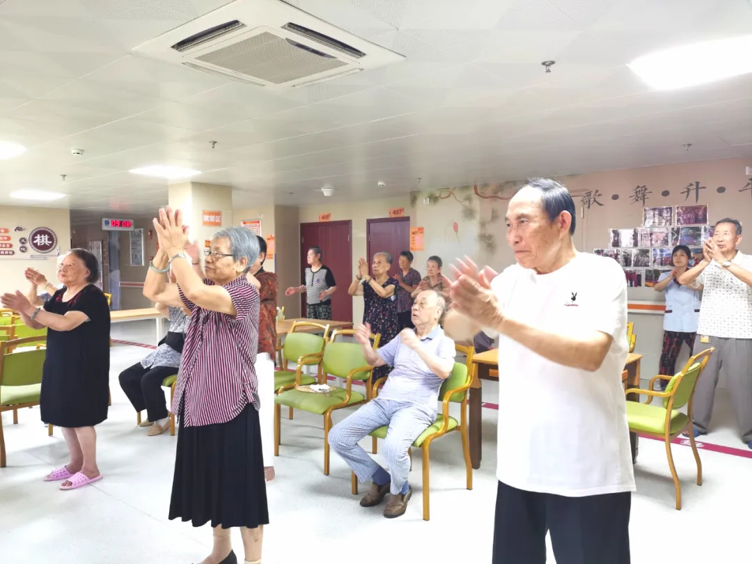 高能预警!国德康养抖音同款手势舞来了