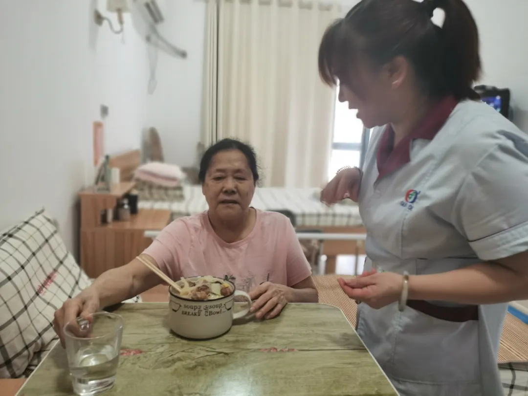 点赞!了不起的夕阳守护者
