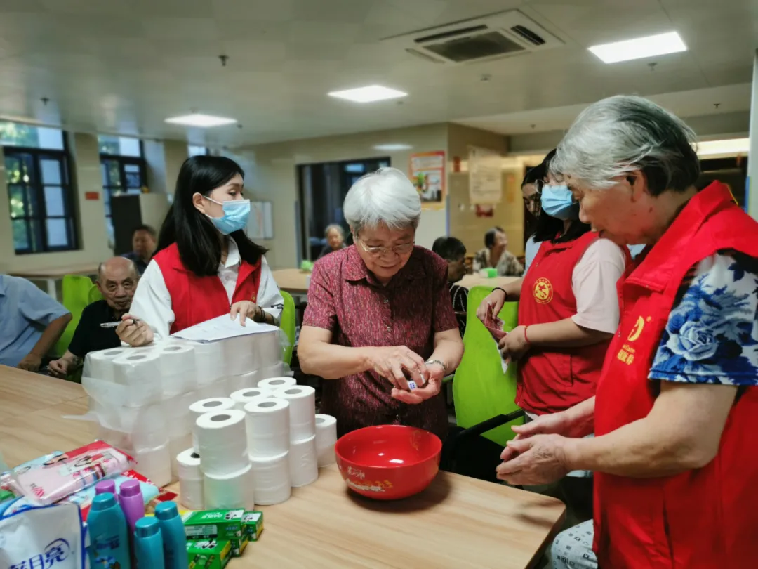 叮铃铃、叮铃铃……国德康养这样提前过中秋