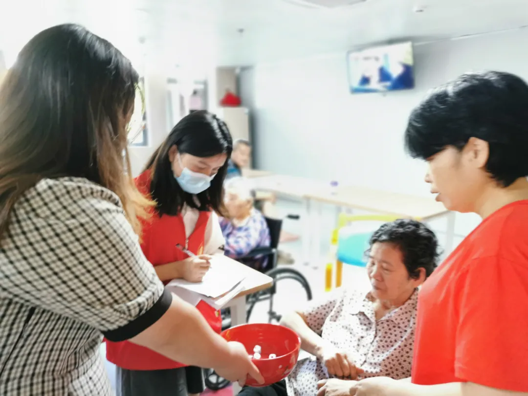 叮铃铃、叮铃铃……国德康养这样提前过中秋