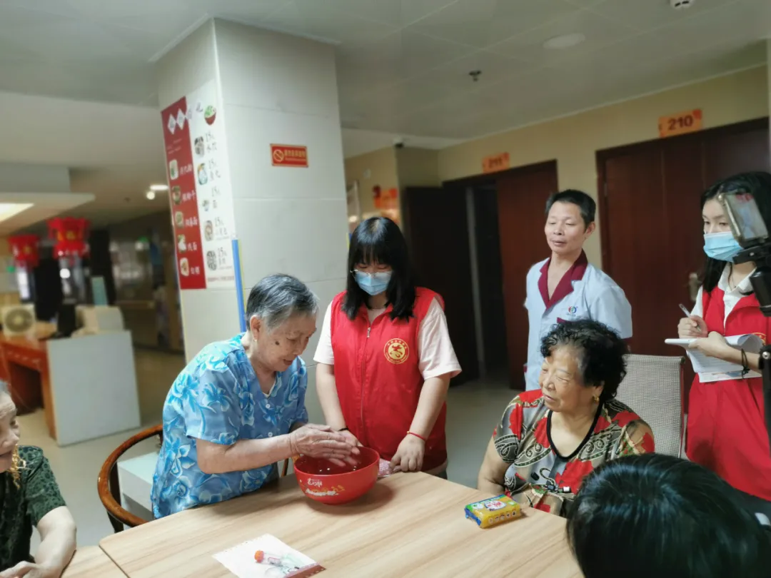 叮铃铃、叮铃铃……国德康养这样提前过中秋